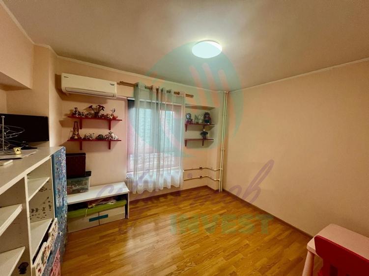 Apartament cu 3 camere decomandat, mobilat în Unirii