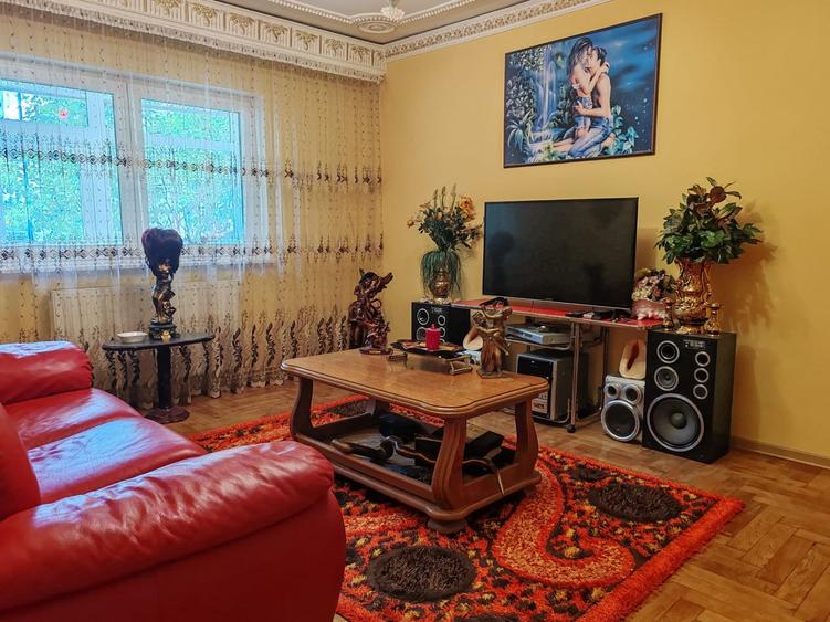 Apartament 3 camere Zona  Tractorul ! - 2