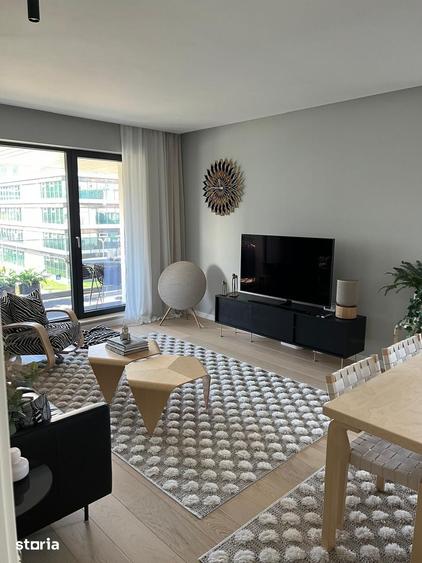 Apartament cu 4 camere decomandat în Pipera