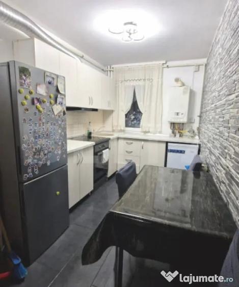 Apartament cu 2 camere semidecomandat în Central