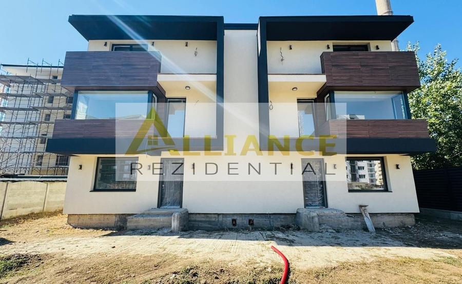 Duplex cu 4 camere decomandat cu Canalizare în Metalurgiei