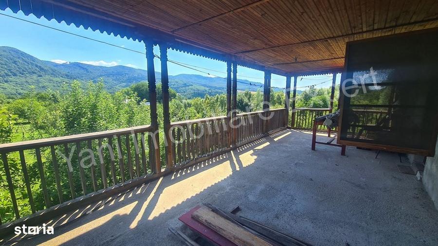 Casă cu 3 camere în Sboghițești
