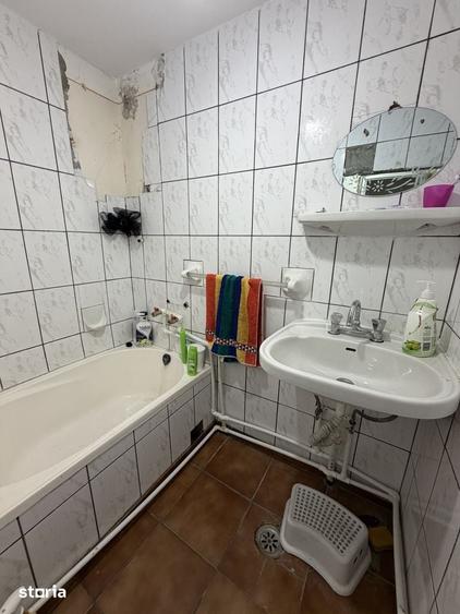 Casă cu 3 camere cu Teren 1320 Mp în Stâlpeni