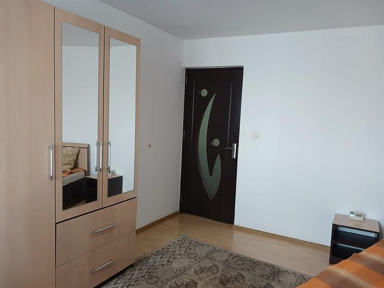 Apartament cu 2 camere nedecomandat, mobilat în Cug