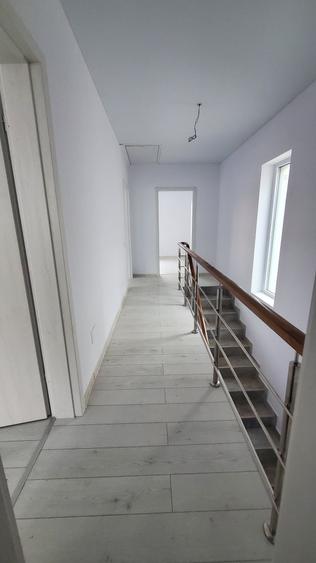 Casă individuală cu 4 camere cu Canalizare în Haliu