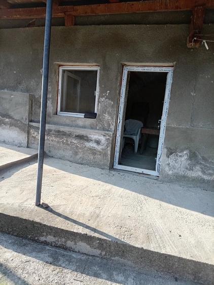 Casă cu 3 camere cu Teren 2500 Mp în Zorlești