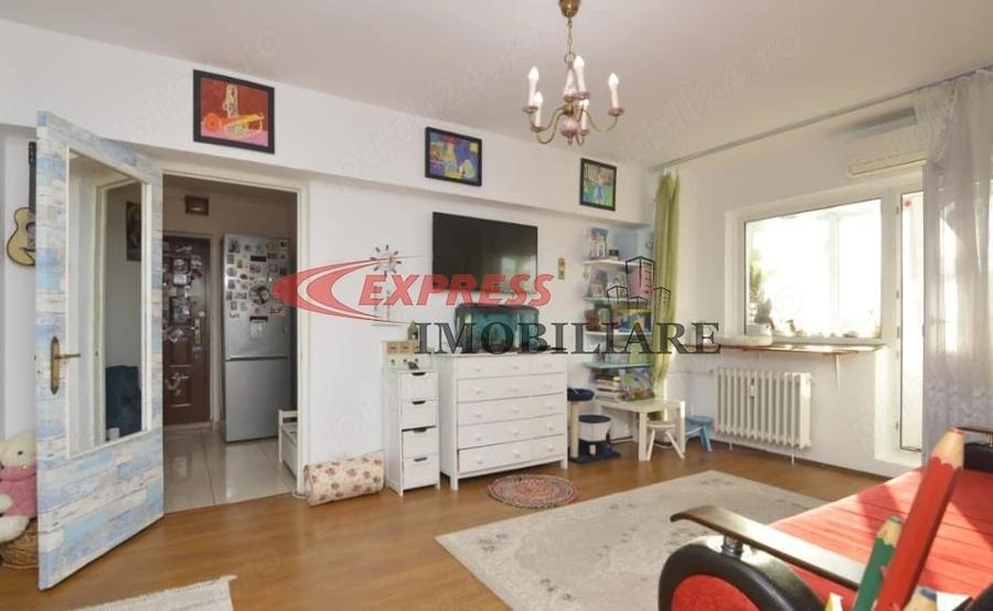 Apartament cu 2 camere semidecomandat în Dristor
