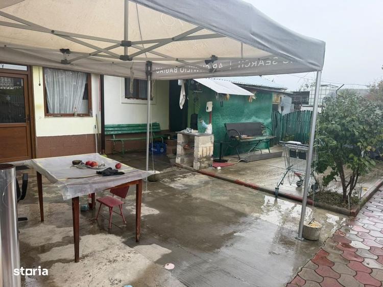 Casă cu 4 camere cu Teren 1676 Mp în Boldești