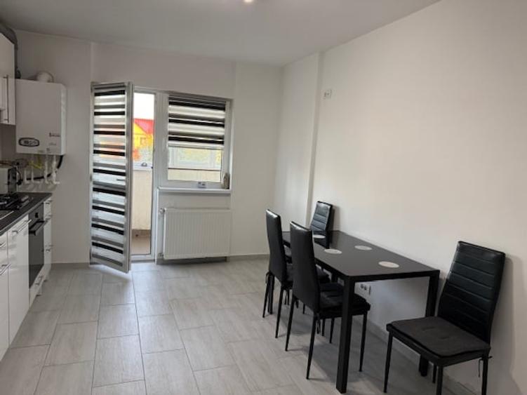 Apartament cu 2 camere semidecomandat în Apărătorii Patriei