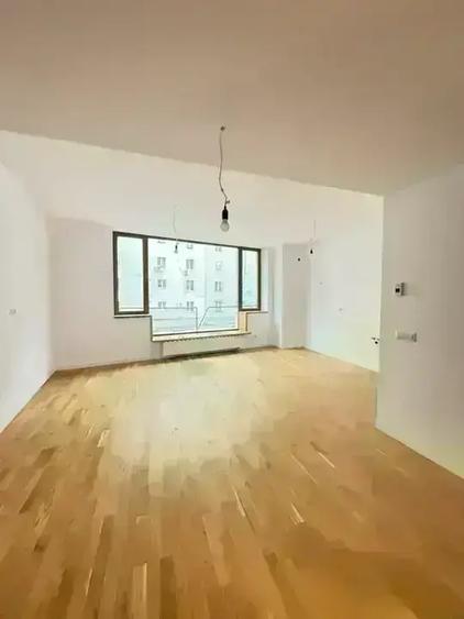 Apartament cu 3 camere decomandat în Știrbei Vodă
