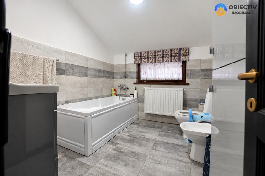 Casă individuală cu 4 camere cu Teren 682 Mp în Dobreni