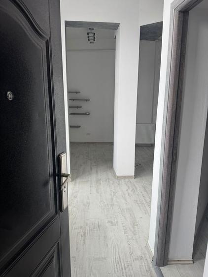 Studio de vanzare Piata Romana - 10