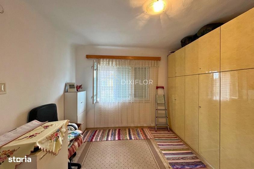Casă cu 3 camere cu Teren 900 Mp în Central