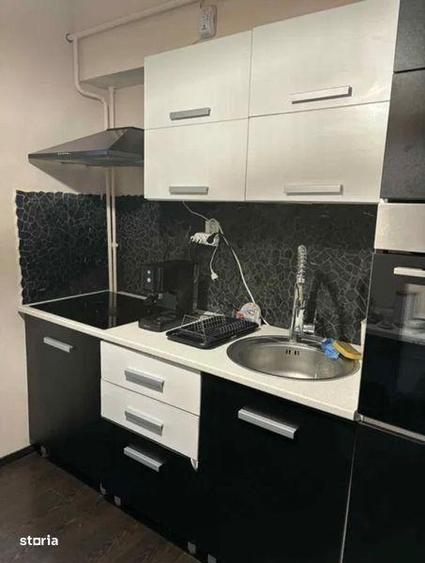 Apartament cu 2 camere decomandat în 1 Mai