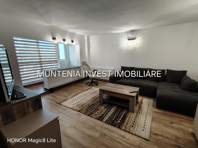 Apartament cu 3 camere decomandat în Teilor