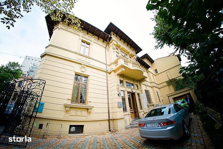 Casă cu Teren 370 Mp în Romană