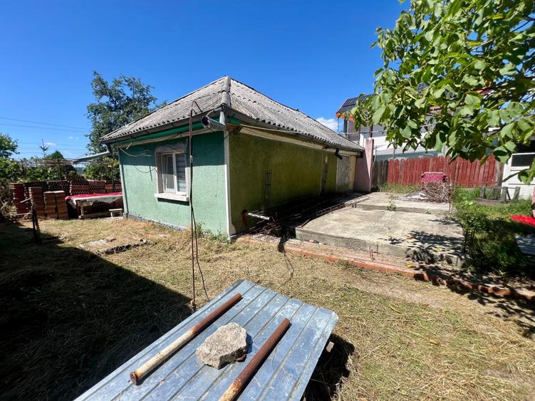 Casă cu 2 camere cu Teren 1940 Mp în Ciurea