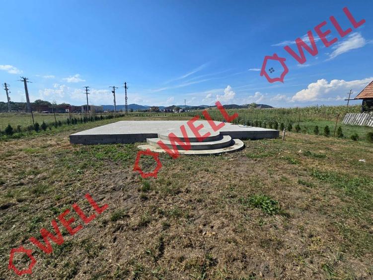 Teren Construcții intravilan de 1500 mp, în Est