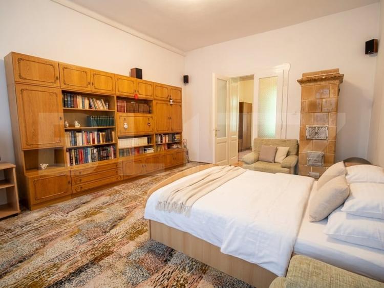 Casă individuală cu 7 camere cu Canalizare în Iosefin