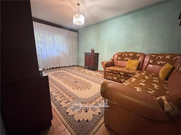 Apartament cu 2 camere decomandat, mobilat în Nicolina