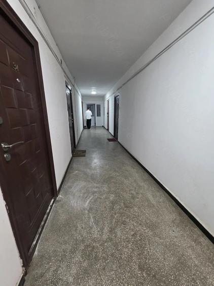 Garsonieră semidecomandată în Brâncoveanu