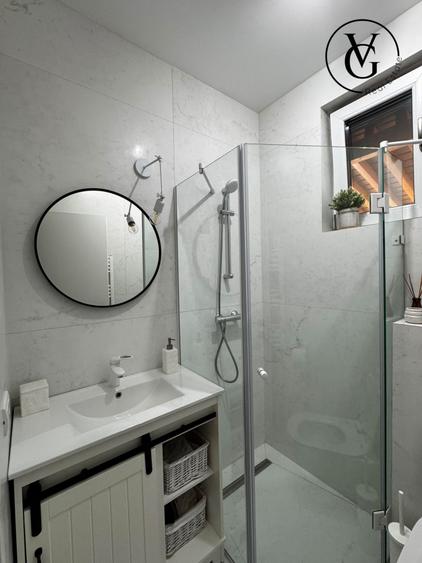 Casă individuală cu 5 camere cu Teren 400 Mp în Corbeanca