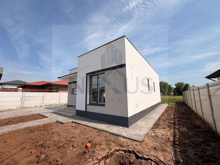 Casă individuală cu 3 camere cu Canalizare în Berceni