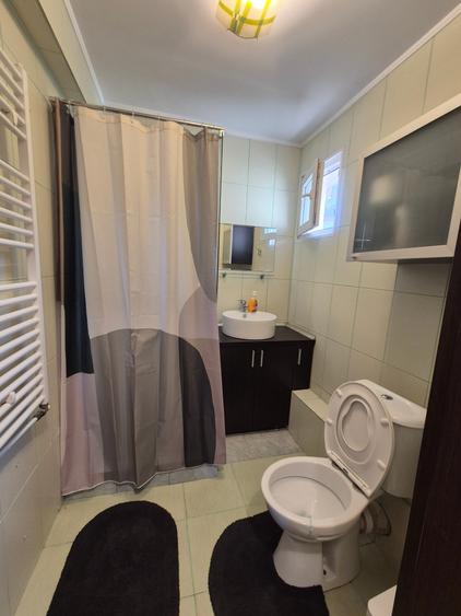 Apartament cu 2 camere decomandat în Drumul Taberei