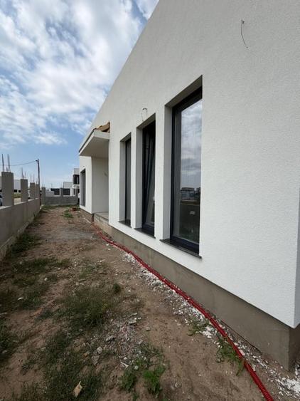 Casă parter 110 mp utili, 3 dormitoare, teren 406 mp, zona Magnolia - 1