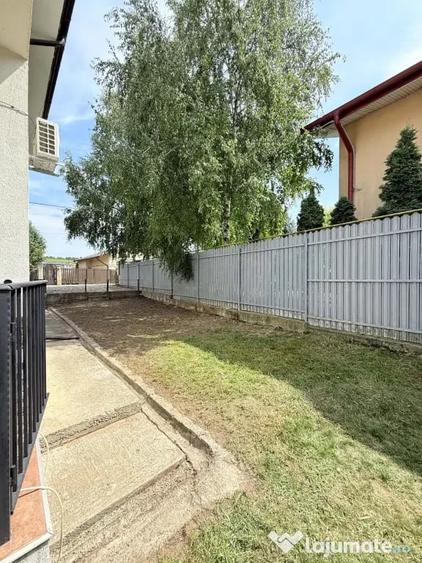 Apartament cu 3 camere decomandat în Vișan
