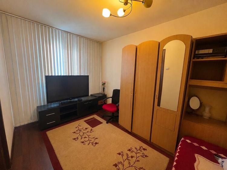 Apartament semidecomandat, centrala, etajul 3, zona Bigul Nou - 7
