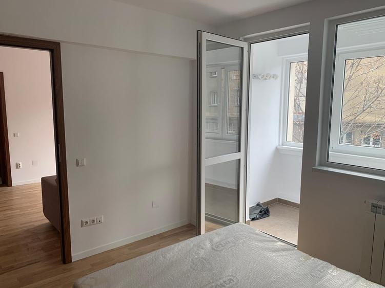 Apartament cu 2 camere semidecomandat în Universitate