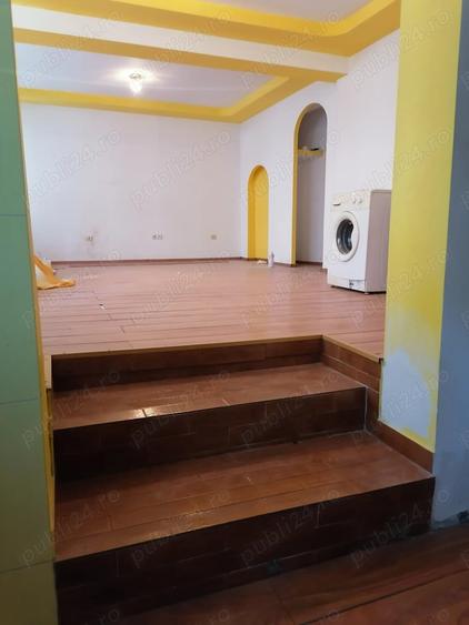 Spațiu comercial, de 300 mp, în Ultracentral