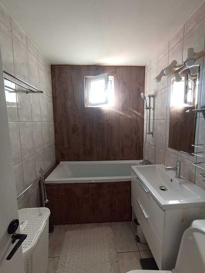 Proprietar Apartament 3 Camere Cartierul Aviatiei Strada Borsa - 7