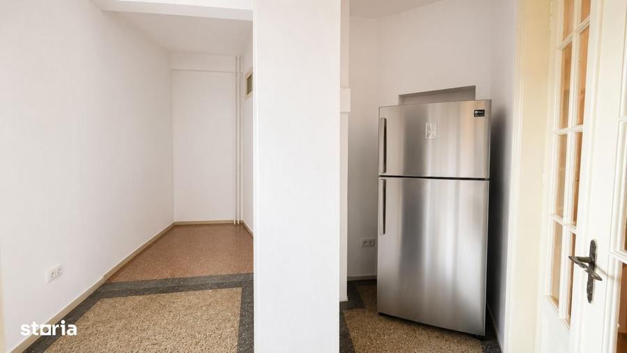 Apartament cu 3 camere în Calea Victoriei