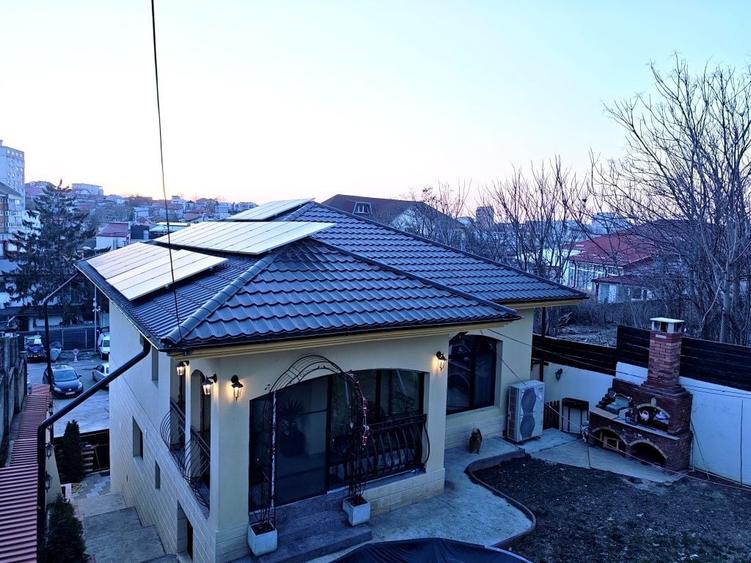 Casă cu 4 camere în Central