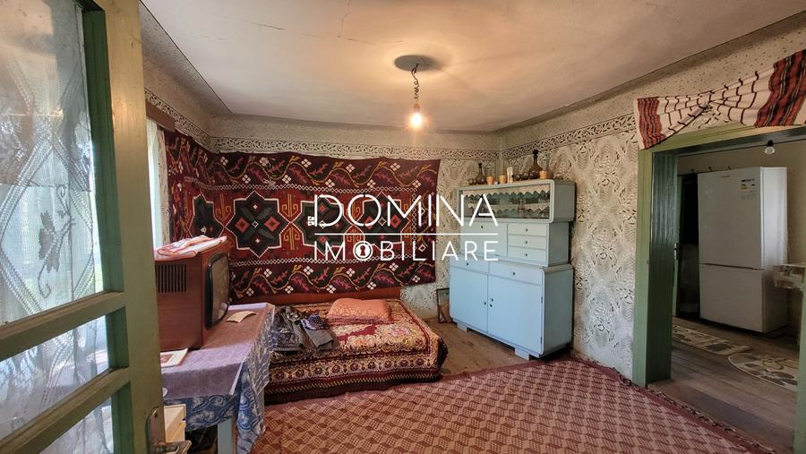 Casă individuală cu 3 camere cu Teren 1583 Mp în Polovragi