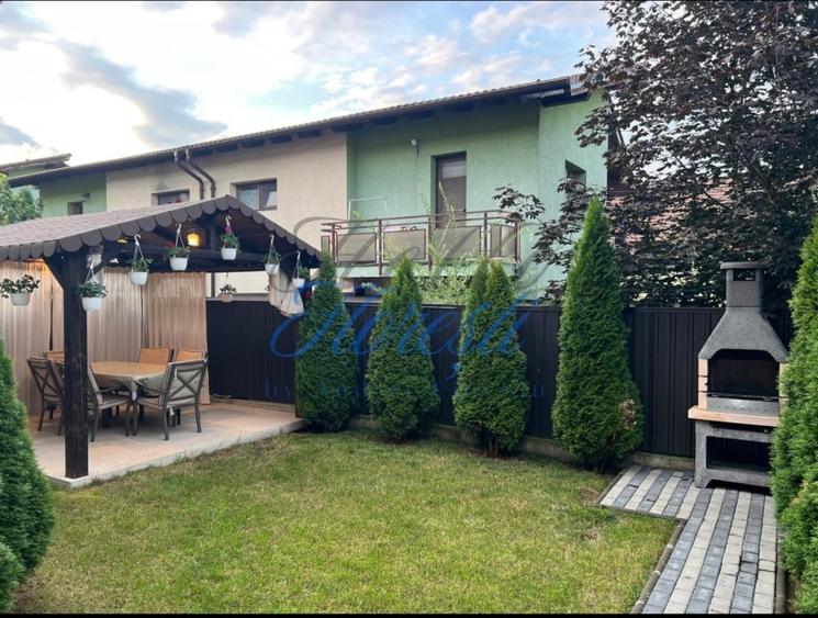 Duplex cu 5 camere cu Canalizare în Florești