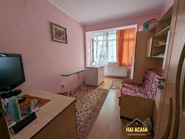 Apartament cu 3 camere decomandat în Soarelui