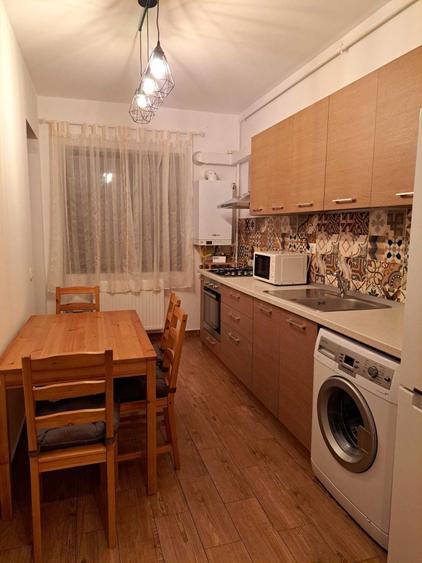 Apartament cu 2 camere decomandat în Splaiul Independenței