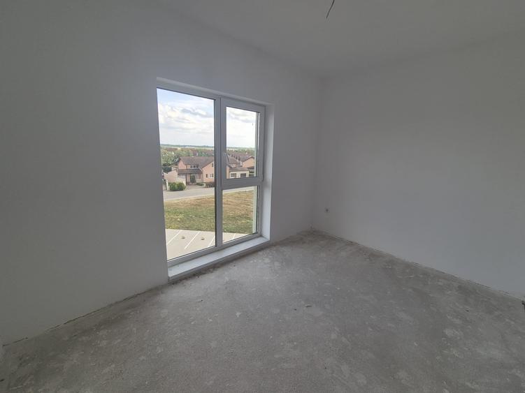 Penthouse cu 4 camere semidecomandat în Vladimirescu