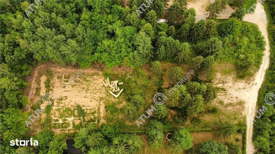 Teren de 3000 mp, în Porumbacu de Jos