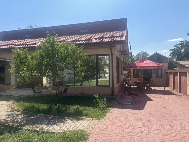 Spațiu comercial, de 200 mp, în Central