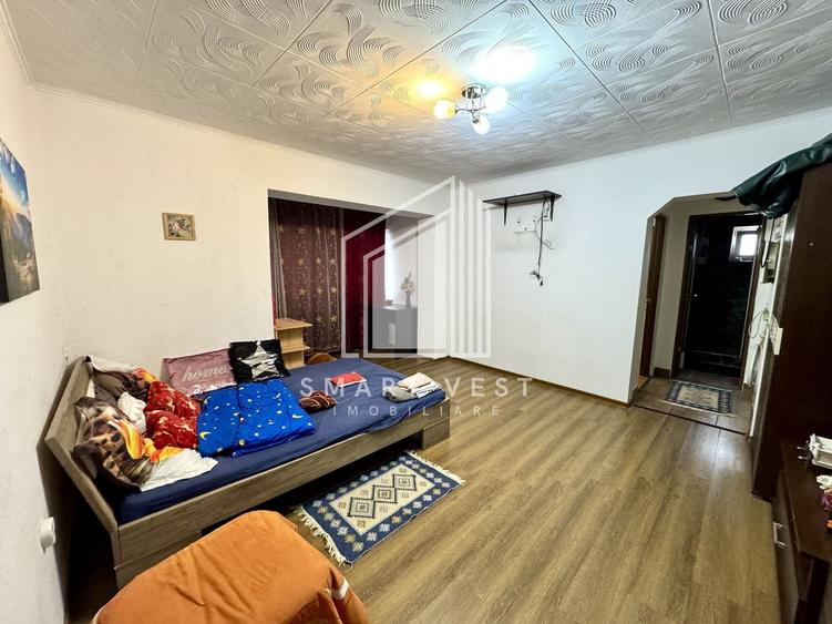 Apartament cu 2 camere semidecomandat în Botizului