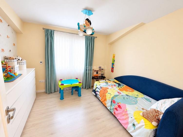 Duplex cu 4 camere cu Canalizare în Bucium