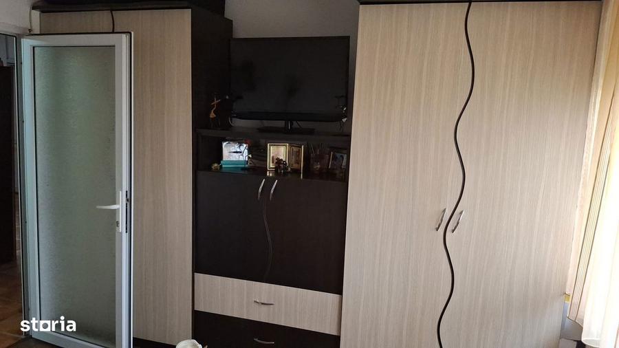 Apartament cu 3 camere în Giurgiului