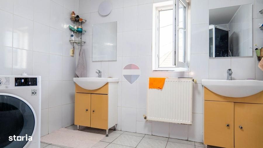 Casă cu 4 camere în Central