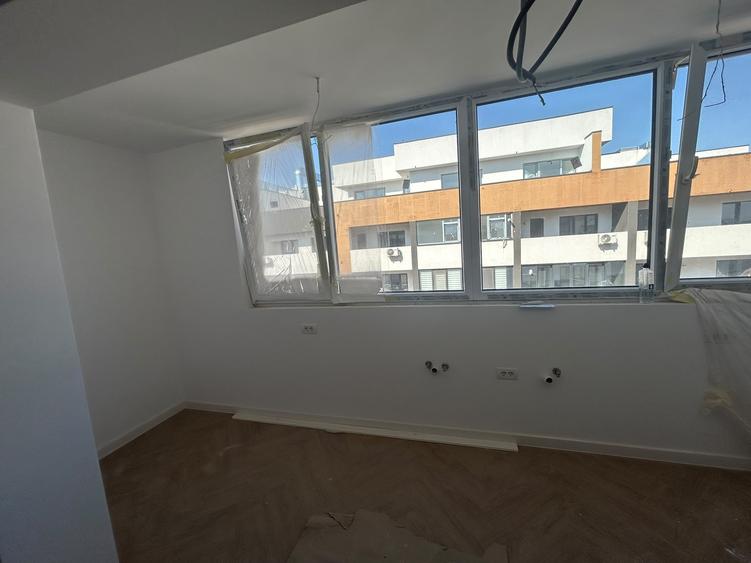Apartament cu 3 camere decomandat în Berceni