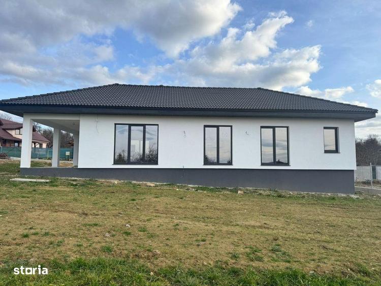 Casă cu 4 camere cu Teren 812 Mp în Groși