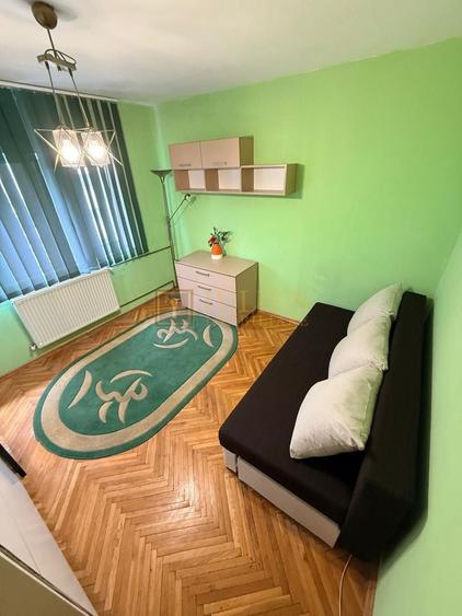Apartament cu 3 camere decomandat, mobilat în Torontalului